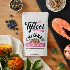 Tylee's Freeze-Dried Mixers For Dogs, Chicken & Salmon Recipe -Cozy Paws 223068 PT2. AC SS1800 V1597935980