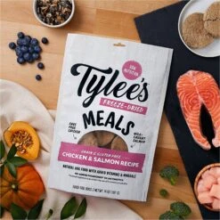 Tylee's Freeze-Dried Meals For Dogs, Chicken & Salmon Recipe -Cozy Paws 223077 PT2. AC SS1800 V1595088363