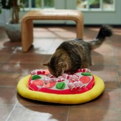 Frisco Pizza Reversible Snuffle Mat, Yellow, Medium -Cozy Paws 363398 PT3. AC SS1800 V1660750517