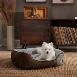 STAR WARS THE MANDALORIAN Bolster Dog & Cat Bed & STAR WARS BOBA FETT Bolster Dog & Cat Bed -Cozy Paws 370388 PT8. AC SS1800 V1645808218